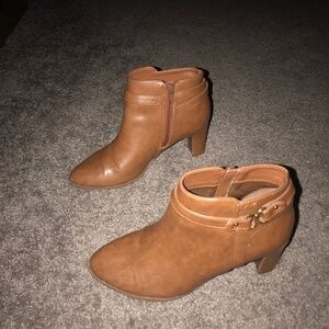 Ladies Charter Club Brown boots